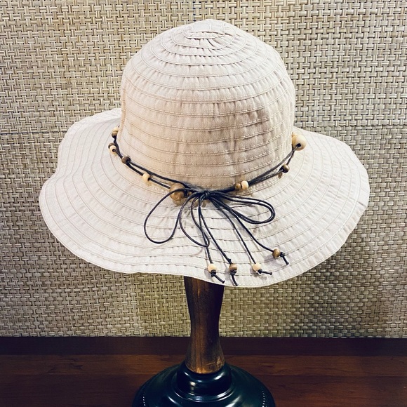 🌟HP🌟VTG NWOT Packable Tan Ribbon Floppy Wood Bead Band Hat OS - Picture 4 of 8